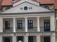 Fassade des Hotels von Mikolajki