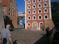 Stadtspaziergang in Torun, alter Kornspeicher in der Nähe der Stadtmauer