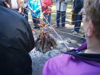 Wurstbraten am offenen Feuer für jeden unserer Gäste