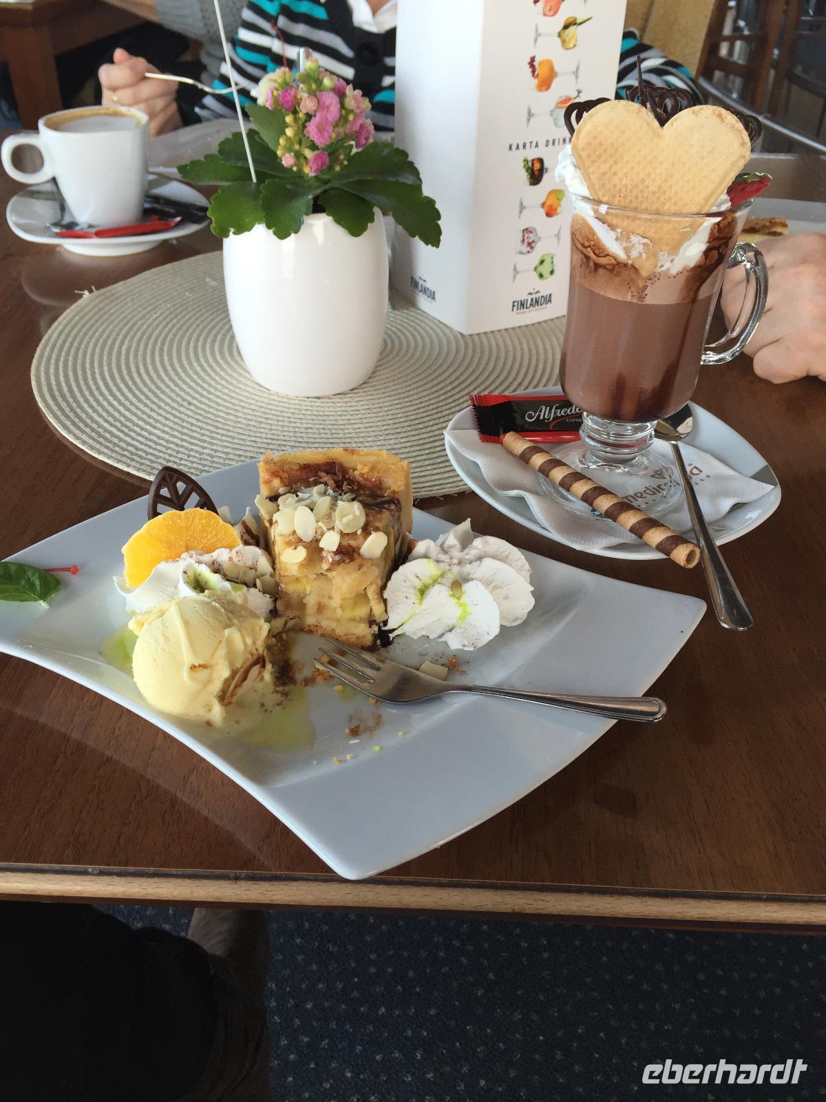 Kaffee und Kuchen im Hotel Arka Medical Spa
