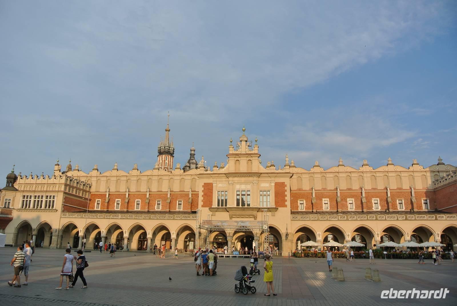 Tuchhaölle am Abend