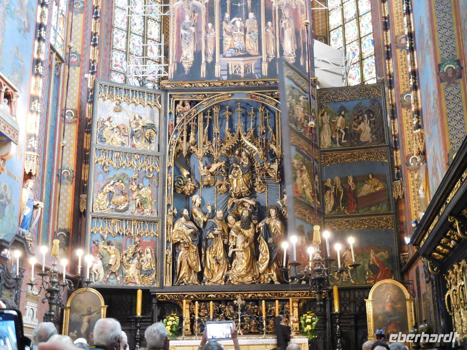 Öffnung des Altars in der Marienkirche Krakau 5