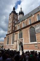 Der Trompeter bläßt zu jeder Stunde vom höheren Turm der Marienkirche