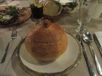 057 Landestypisches Abendessen