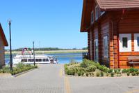 Katamaran-Bootsfahrt im Delta der Swine - Insel Karsibor