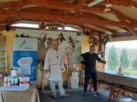 Beim Besuch in der Imkerei.