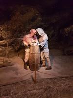 Hier wird Salz in Fässern verstaut