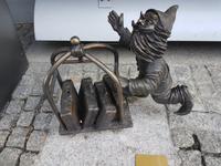 der erste Zwerg begrüßt uns am Hoteleingang