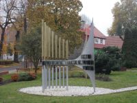 DSCN5408.JPG  Orgeldenkmal