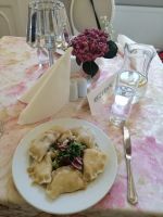 polnische Piroggen (Teigtaschen mit Fleisch und Quark)