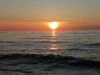 der Sonnenuntergang am Ostseestrand