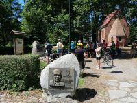 Besichtigung einer alten Kapelle in Budzistowo