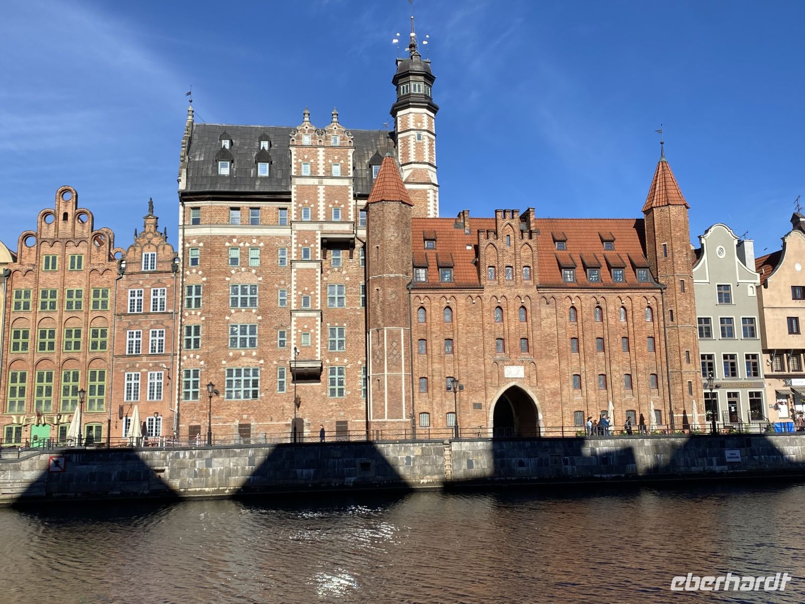 Das Frauentor am Morgen