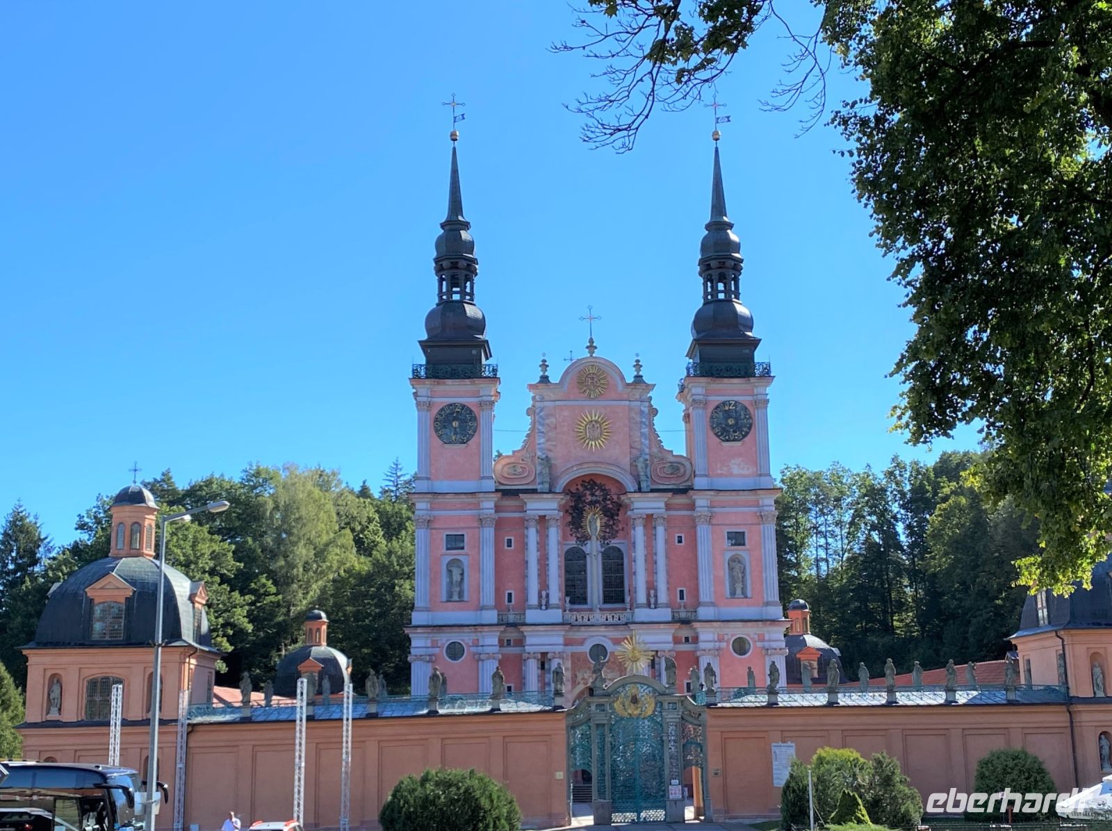 Kloster Heilig Linde im Sonnenschein
