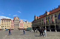 Markt mit neuem Rathaus