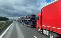 Rückfahrt am Montag unter polnischen LKW