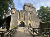 Eingang zur Gröditzburg (Grodziec)