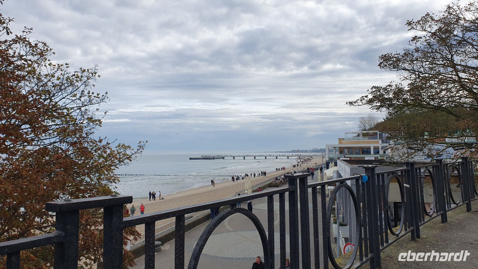 Seebrücke von der Promenade aus 