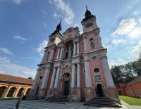 Hof mit Kapellen &ndash; &copy; Falk Rätzer (Eberhardt TRAVEL)