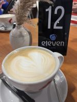 Zu Besuch im eleven café im Hotel Arka