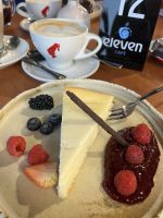 Zu Besuch im eleven café im Hotel Arka