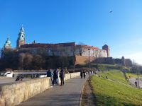 2024-Silvesterreise Krakau: Wawelblick vom Ufer der Weichsel aus
