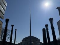 Nadel und Jahrhunderthalle