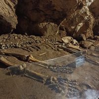 Glatzer Land: Klessengrund [poln. Kletno]: Bärenhöhle [poln. Jaskinia Niedzwiedzia]