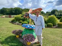 Der Imker und seine Bienenkönigin