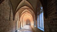 Kreuzgang der Caminer Kathedrale  &ndash; &copy; Marlies Thrum (Eberhardt TRAVEL)