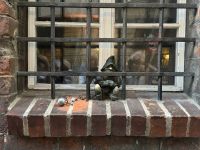 Ein Breslauer Zwerg hinter Gittern &ndash; &copy; Falk Rätzer (Eberhardt TRAVEL)