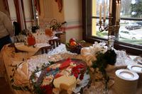 Neujahrsbrunch im Ballsaal mit selbstgemachten Likören