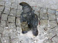 Der Zwerg mit dem Geschenk