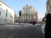 Eine der vielen Plätze und Kirchen von Krakau