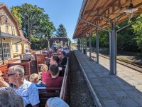 Bahnsteig in Rewal