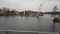 Blick auf die Fußgängerbrücke von Nikolaiken