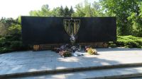 Gedenkstein auf dem Kriegsfriedhof in Kolberg