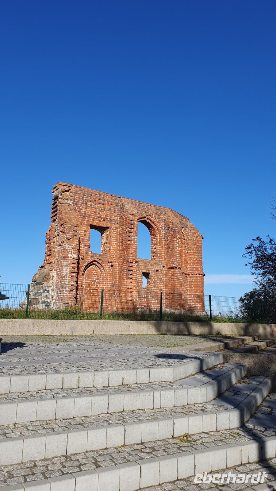 Kirchruine Hoff