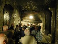 Reisegruppe unter Tage in Wieliczka