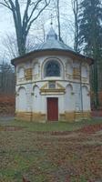 Restaurierte Kapelle am Prozessionsweg der Kaschuben