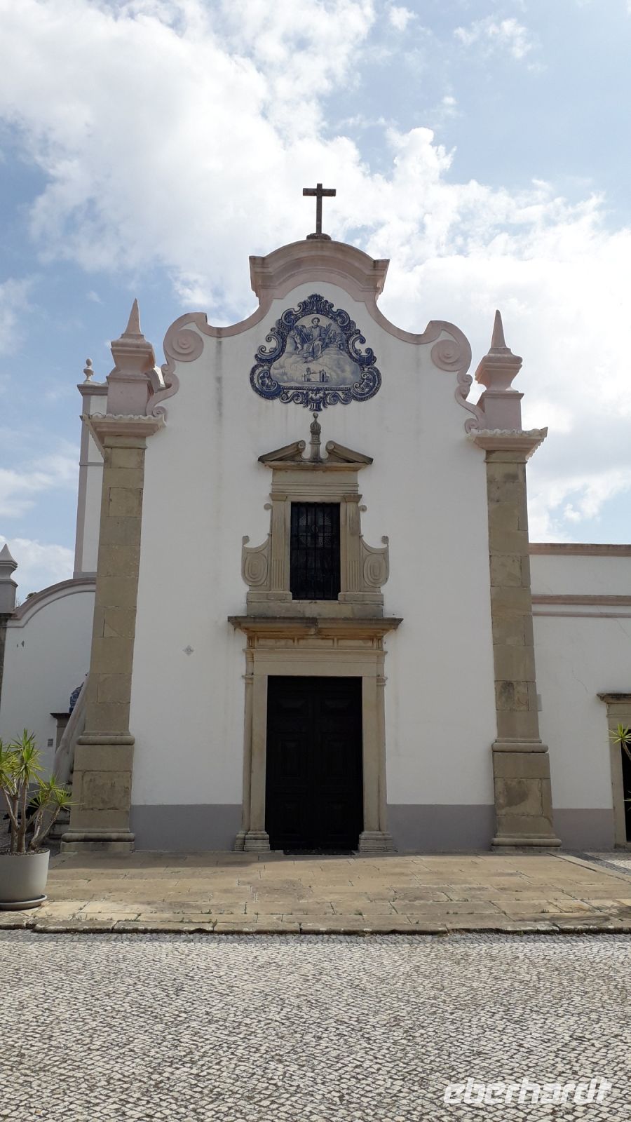 Die Sankt Lorenz Kirche in Almancil