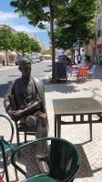 Loule, der Dichter in seinem Cafe