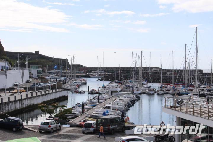 Hafen in Angra do Heroismo