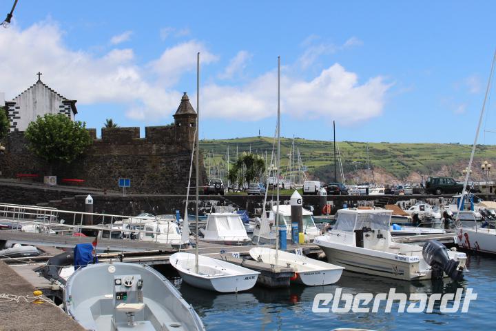 Segelhafen in Horta