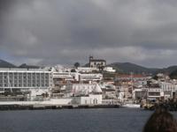 Ponta Delgada Blick zum Hotel Marina Atlantico