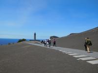 Der Vulcão dos Capelinhos Vulkan auf der Insel Faial mit Leuchtturm (4)
