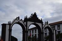 Die Torbögen zur Stadt