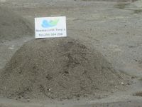 Erdlöcher für den Cozido