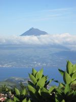 Insel Pico mit gleichnamigem Berg von Faial aus