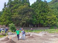 Azoren Töpfe mit Essen aus dem Vulkanboden @ Anette Rietz EHT